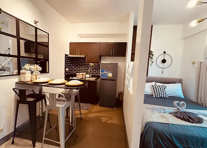 Your Perfect Retreat In Stamford! Enjoy Our Stylish, Fully Furnished Just Steps Away From The Vibrant Venice Mall アパート マニラ市