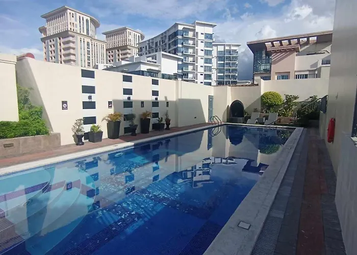 Your Perfect Retreat In Stamford! Enjoy Our Stylish, Fully Furnished Just Steps Away From The Vibrant Venice Mall Apartment *
