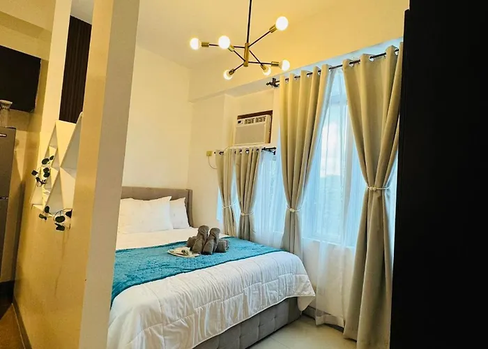Your Perfect Retreat In Stamford! Enjoy Our Stylish, Fully Furnished Just Steps Away From The Vibrant Venice Mall